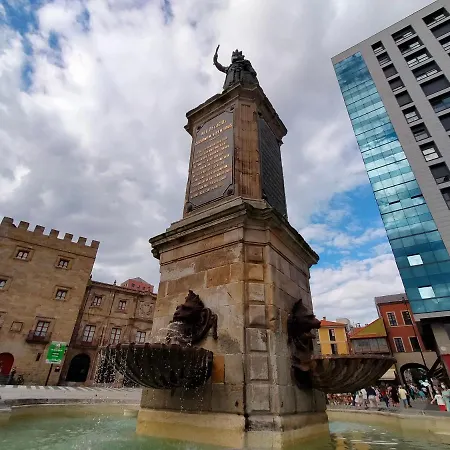 Arte Y Descanso: Historic Cimadevilla Near Marina And Beaches Apartment